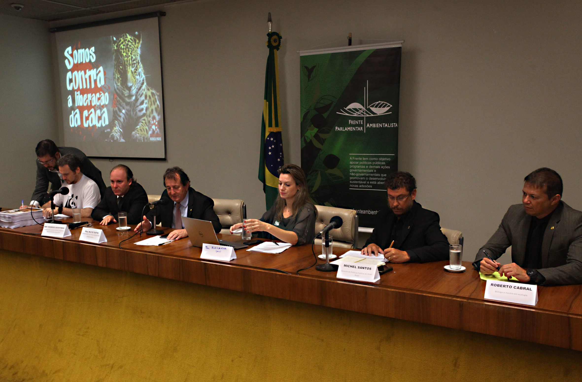 Evento no Auditório Freitas Nobre da Câmara dos Deputados contra os Projetos de Lei para liberação da caça no Brasil. Foto: WWF Brasil.