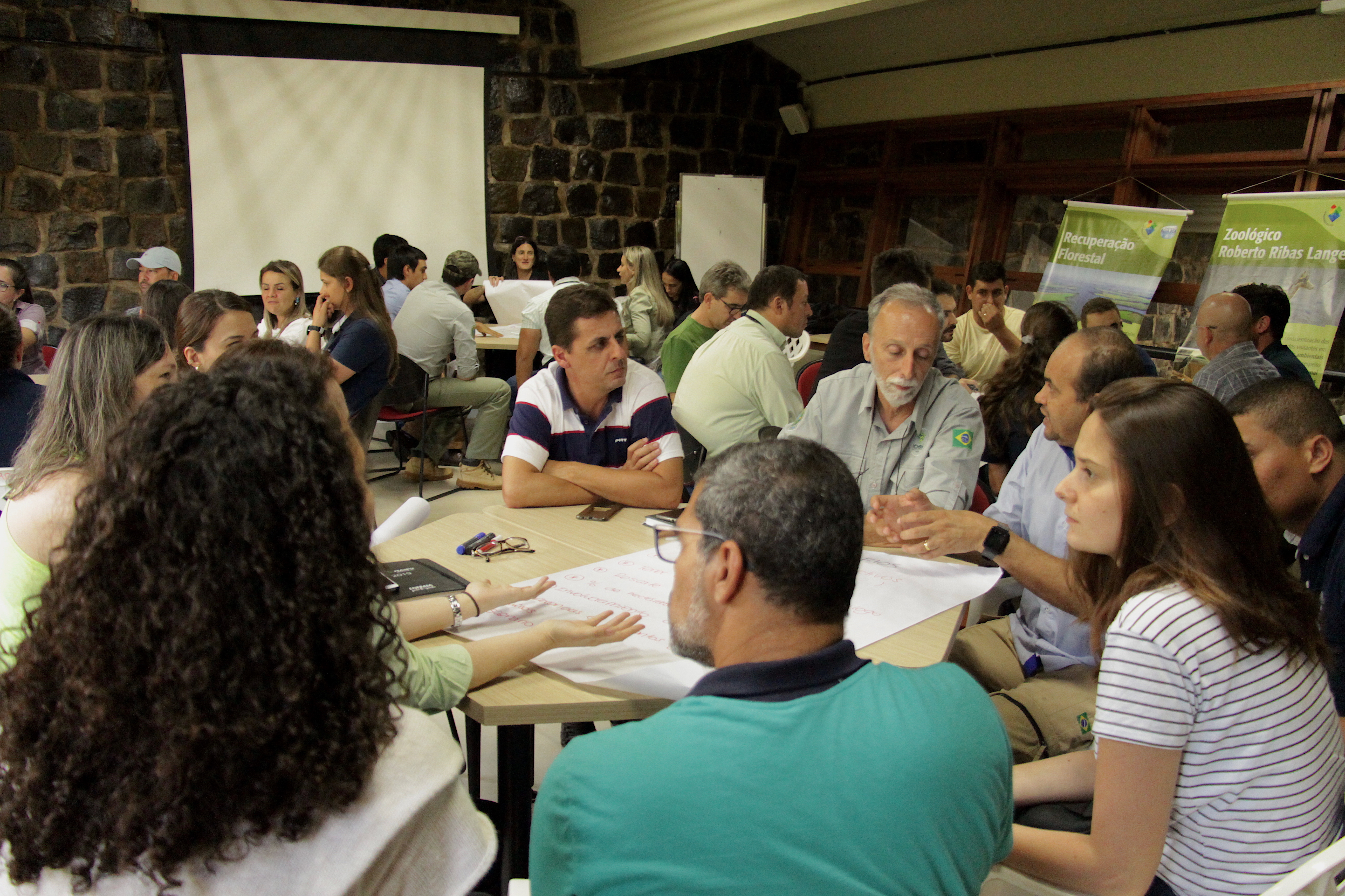 Grupo de trabalho discute desafios e oportunidades da criação de uma rede trinacional.