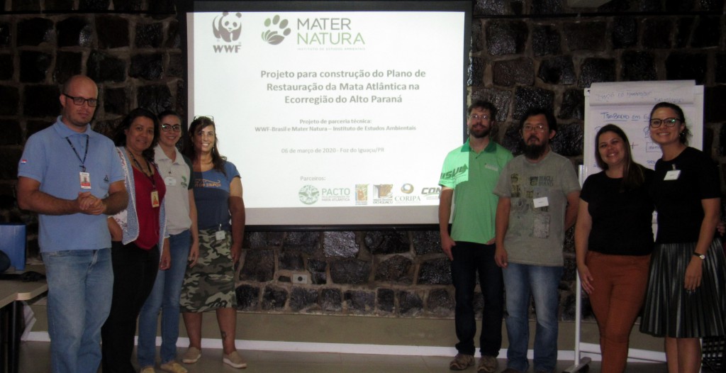 Participantes da reunião e oficina sobre a elaboração conjunta do Plano de Restauração da Mata Atlântica na Ecorregião do Alto Paraná em seu eixo central (PN de Ilha Grande – PN do Iguaçu).
