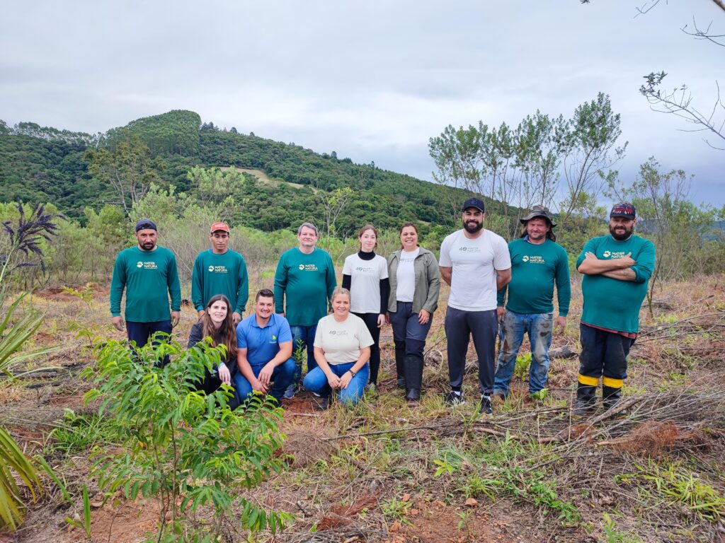 maos na mata mutirao Mater Natura 9