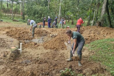 Comunidade do litoral do Paraná recebe mutirão para instalação de sistema ecológico para tratamento de esgoto